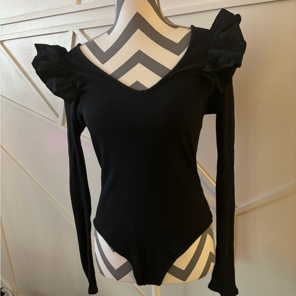 Fashion nova black long sleeve bodysuit
